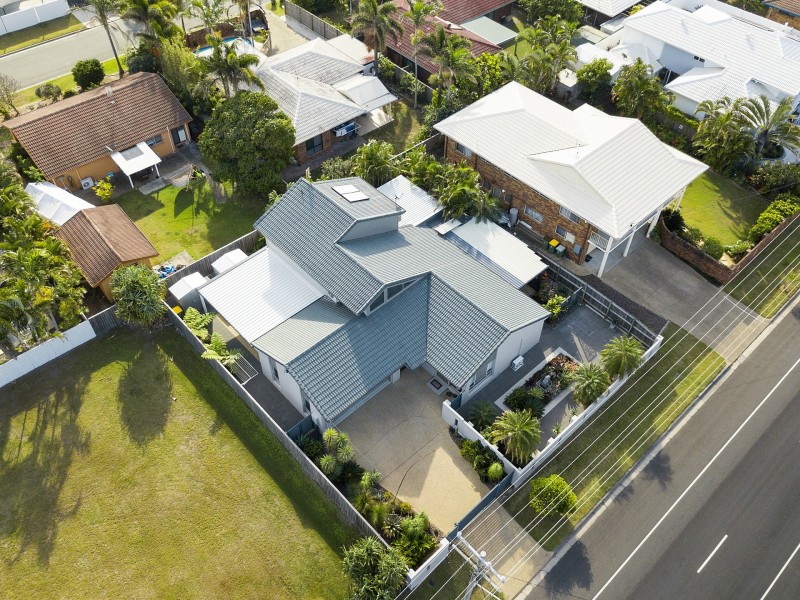 142 Oceanic Drive, Warana QLD 4575