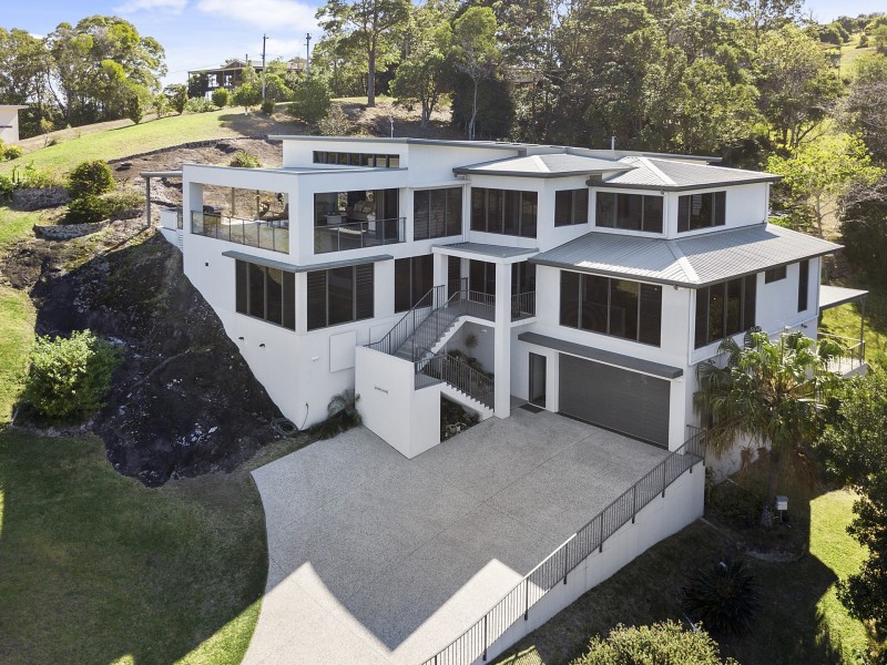 55 Ocean Vista Drive, Maroochy River QLD 4561