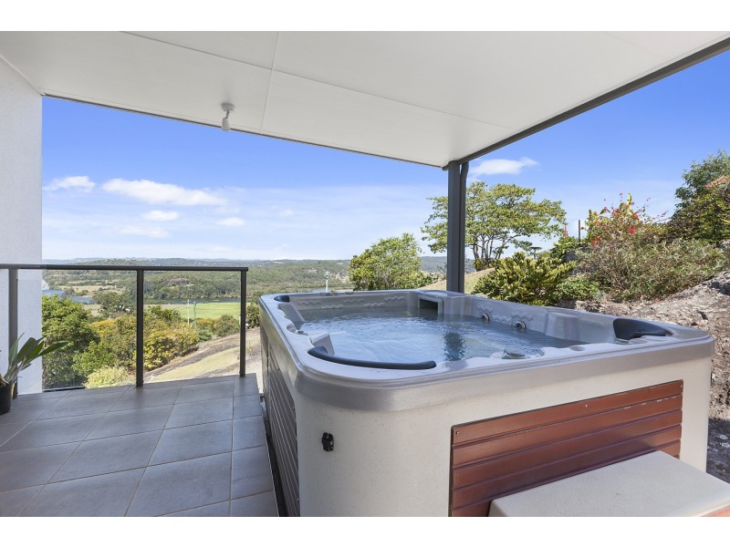 55 Ocean Vista Drive, Maroochy River QLD 4561