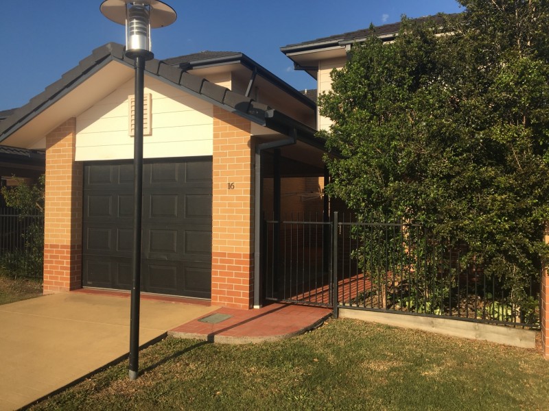 16/2 Springhill Drive, Sippy Downs QLD 4556