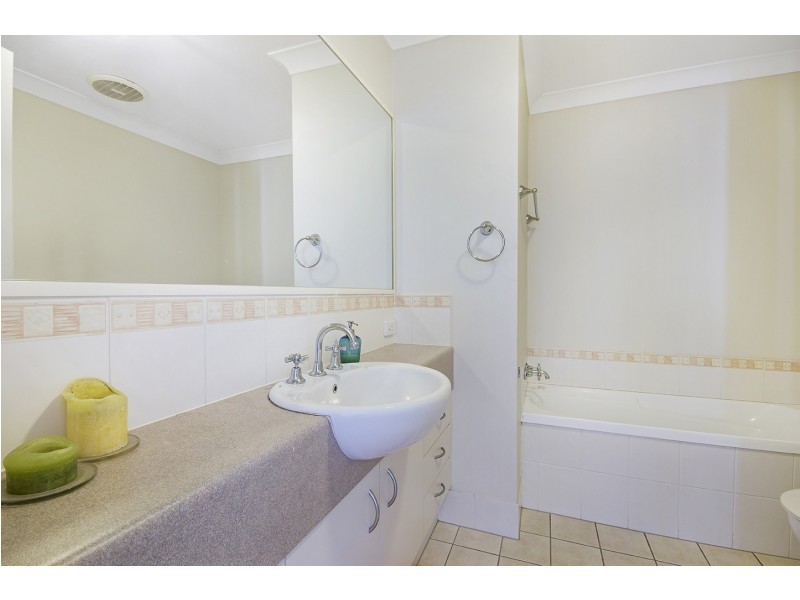 16/2 Springhill Drive, Sippy Downs QLD 4556