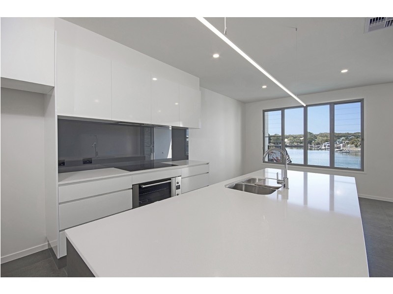 8/36 Pelican Waters Blvd, Pelican Waters QLD 4551