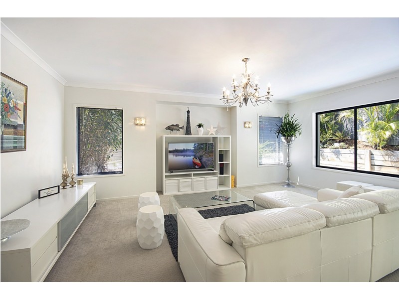 8 Glen Abby Avenue, Peregian Springs QLD 4573