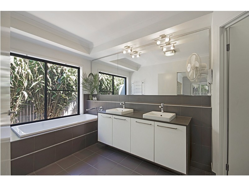 8 Glen Abby Avenue, Peregian Springs QLD 4573