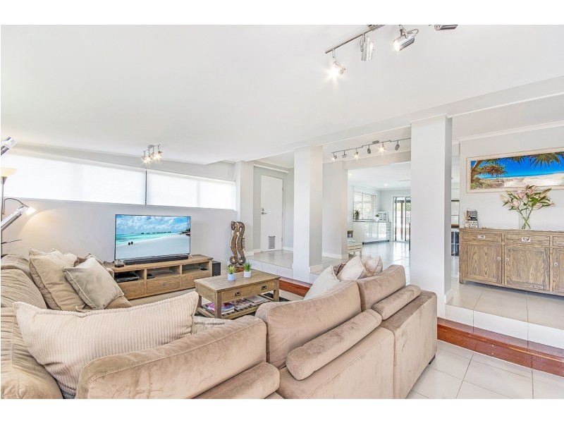 24 Minkara Street, Warana QLD 4575