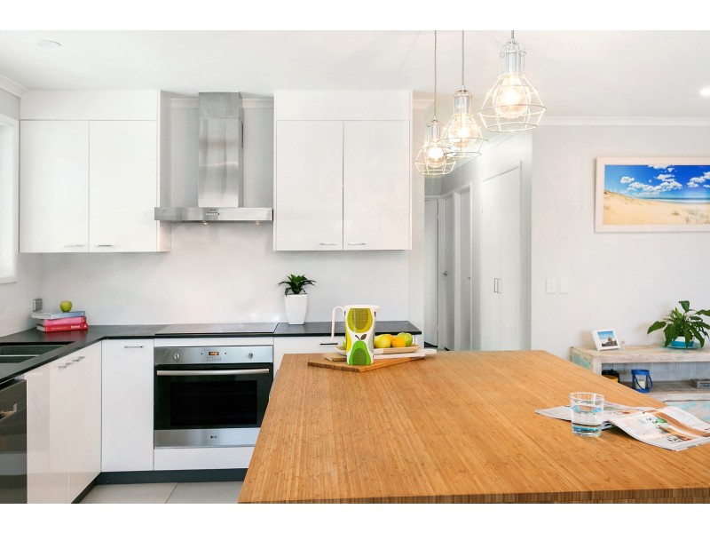 24 Minkara Street, Warana QLD 4575