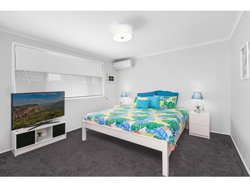 24 Minkara Street, Warana QLD 4575