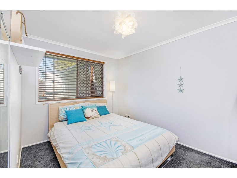24 Minkara Street, Warana QLD 4575