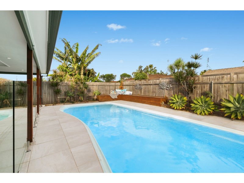 24 Minkara Street, Warana QLD 4575