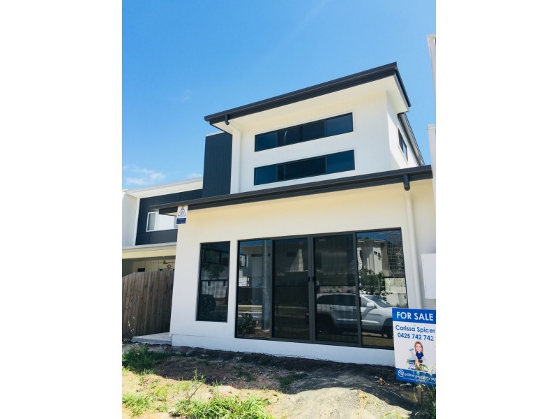 120 Sunshine Cove Way, Maroochydore QLD 4558