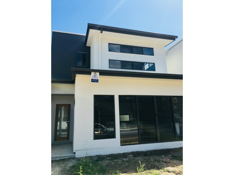 120 Sunshine Cove Way, Maroochydore QLD 4558