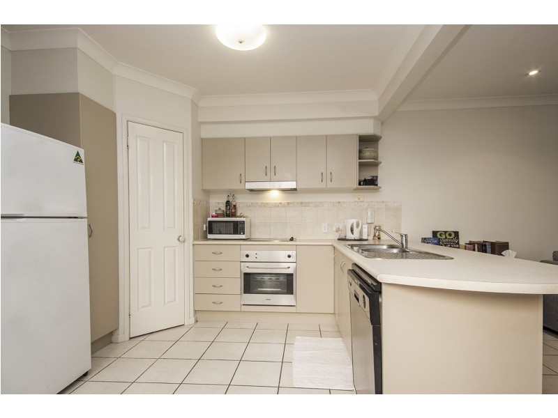 24/2 Springhill Drive, Sippy Downs QLD 4556