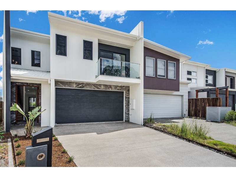 13 Round Bush Crescent, Maroochydore QLD 4558