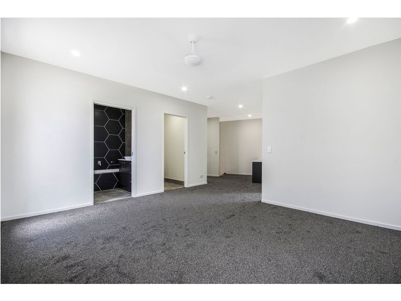 13 Round Bush Crescent, Maroochydore QLD 4558