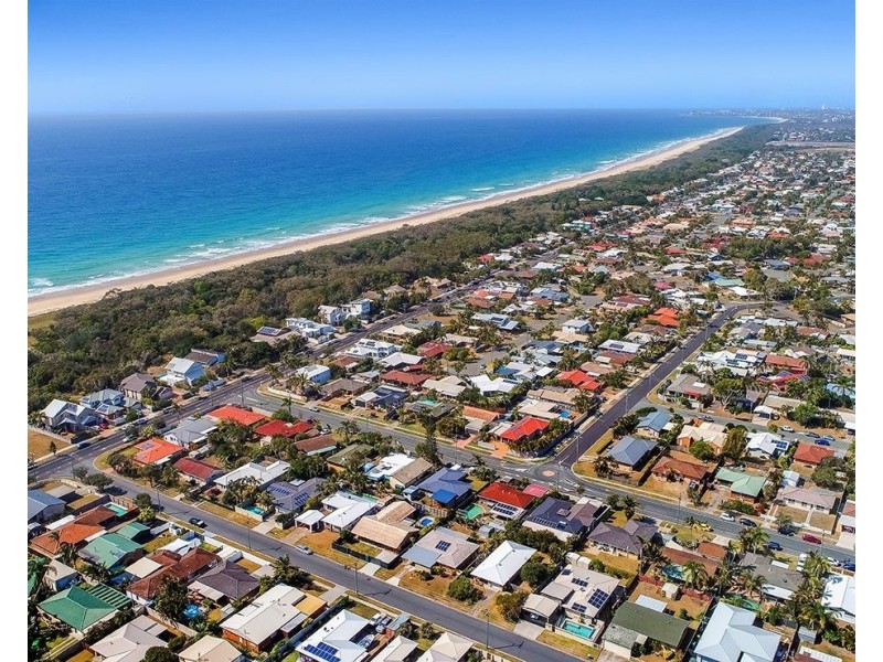 24 Minkara Street, Warana QLD 4575