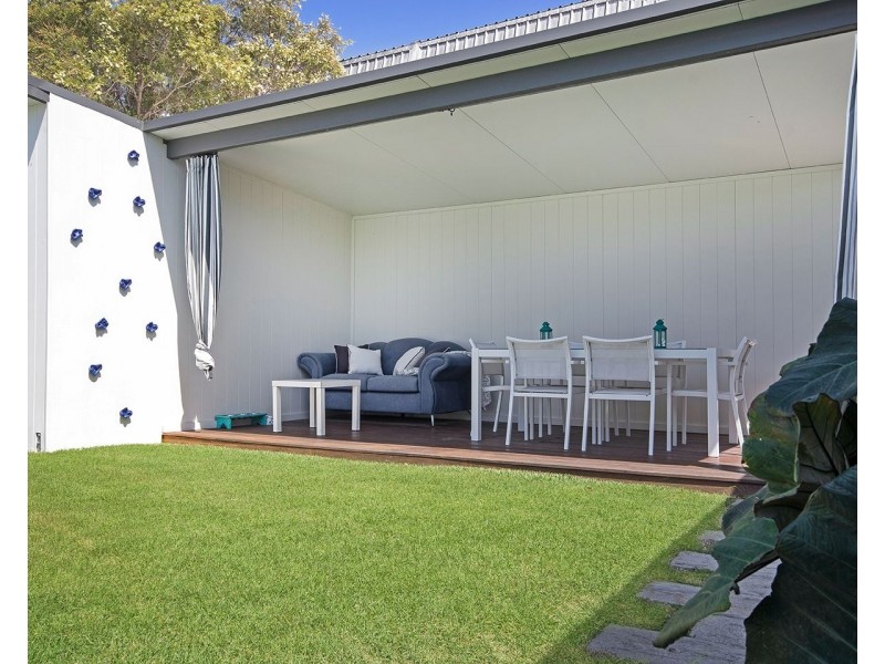 24 Minkara Street, Warana QLD 4575