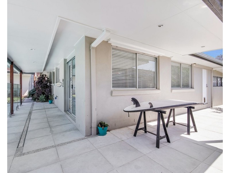 24 Minkara Street, Warana QLD 4575