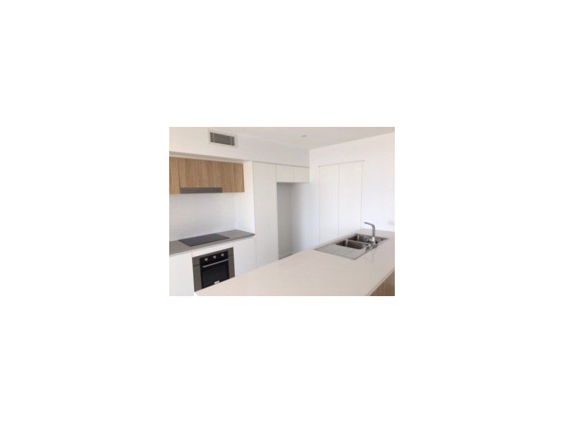 301/313 Bradman Ave, Maroochydore QLD 4558