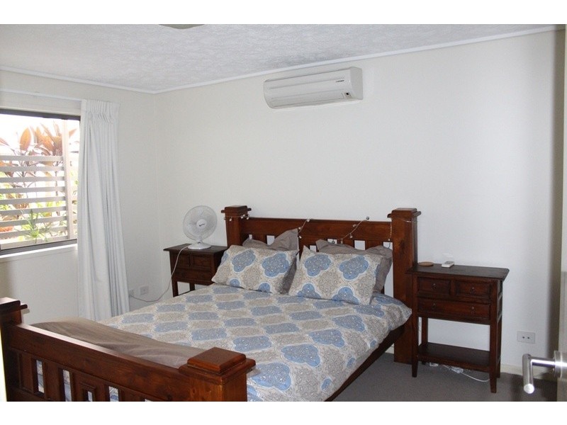 3/4 Grand Parade, Parrearra QLD 4575