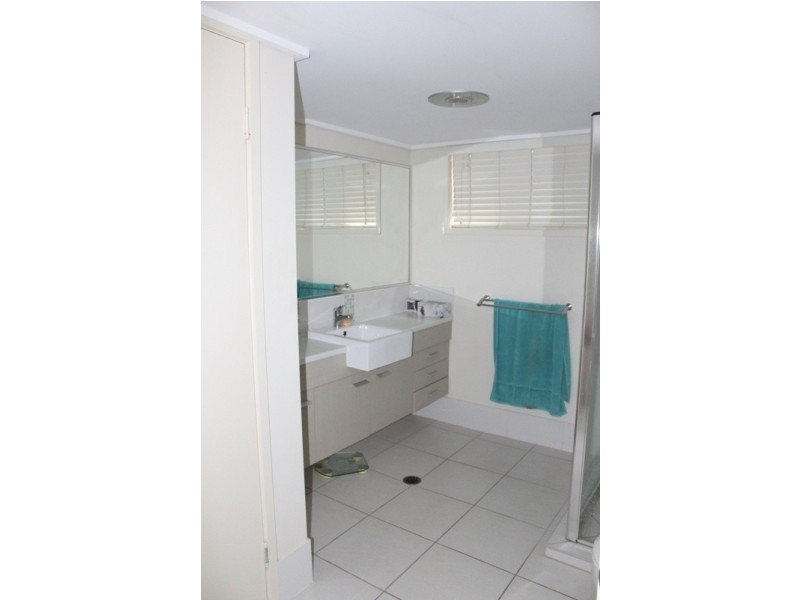 3/4 Grand Parade, Parrearra QLD 4575