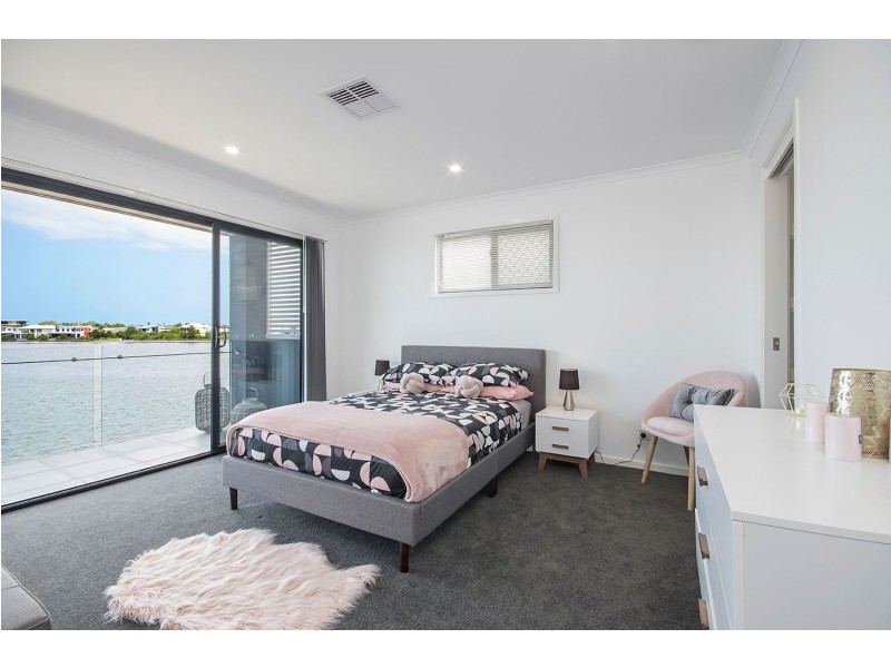 24 Reflection Crescent, Birtinya QLD 4575