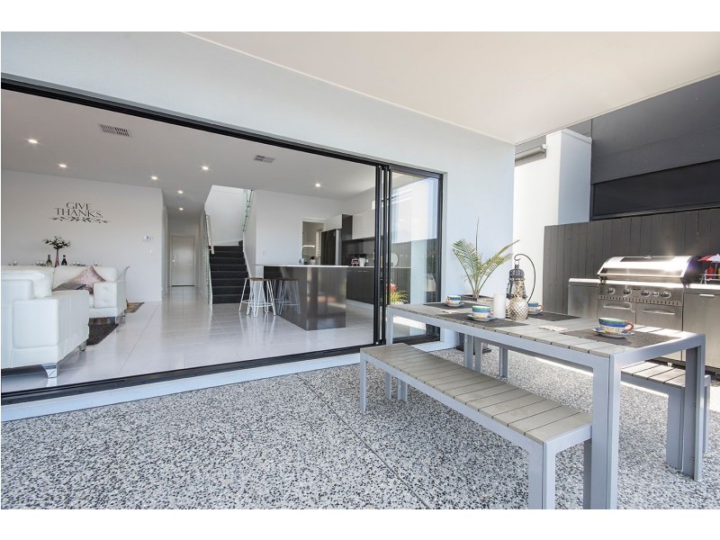 24 Reflection Crescent, Birtinya QLD 4575