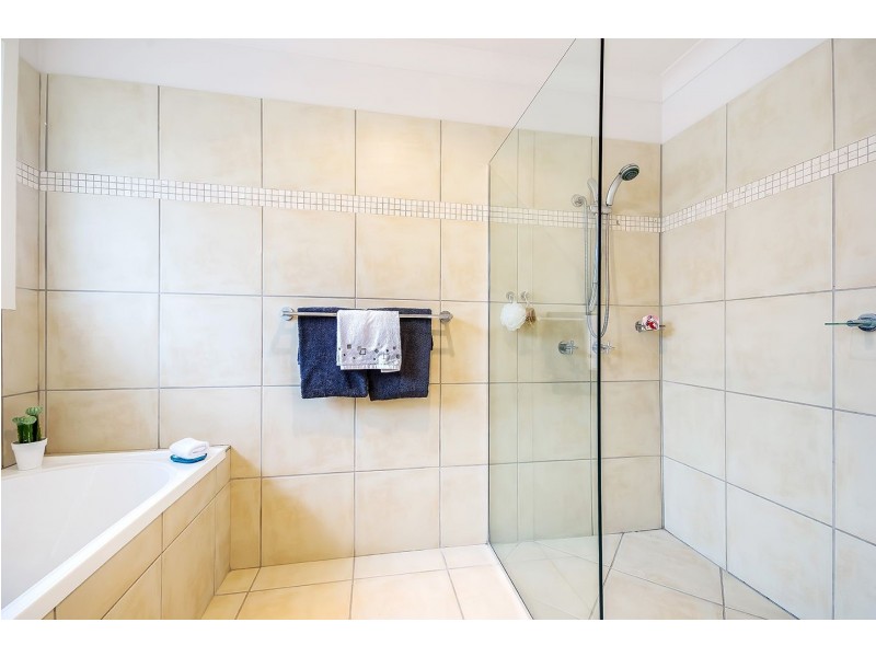 4 Exford Court, Cooroibah QLD 4565