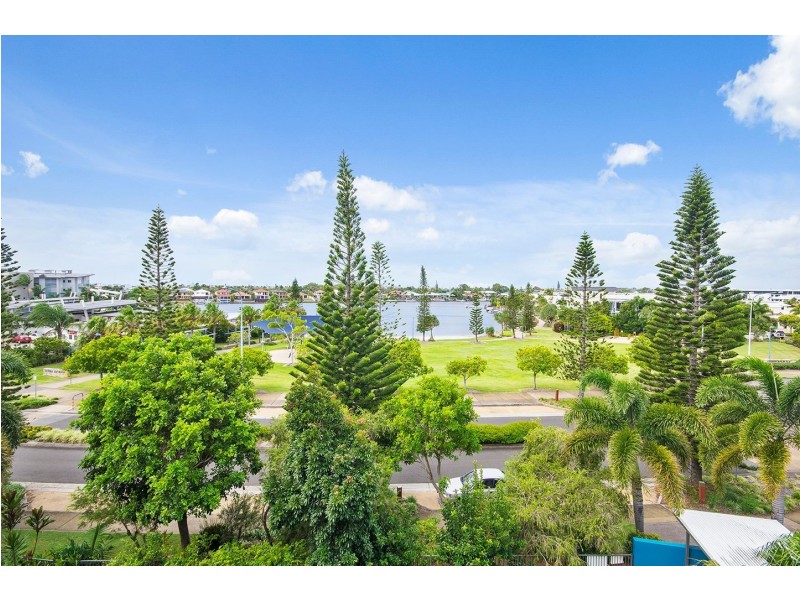59/4 Grand Parade, Kawana Island QLD 4575