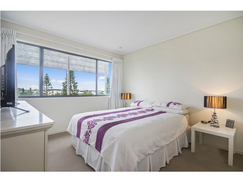 59/4 Grand Parade, Kawana Island QLD 4575