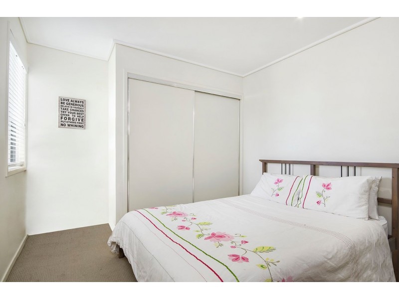 59/4 Grand Parade, Kawana Island QLD 4575