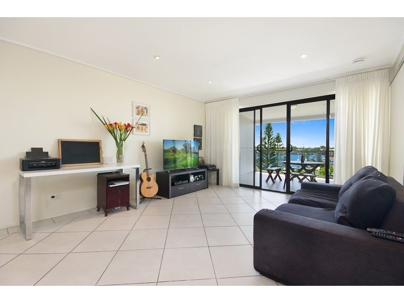 57/4 Grand Parade, Parrearra QLD 4575