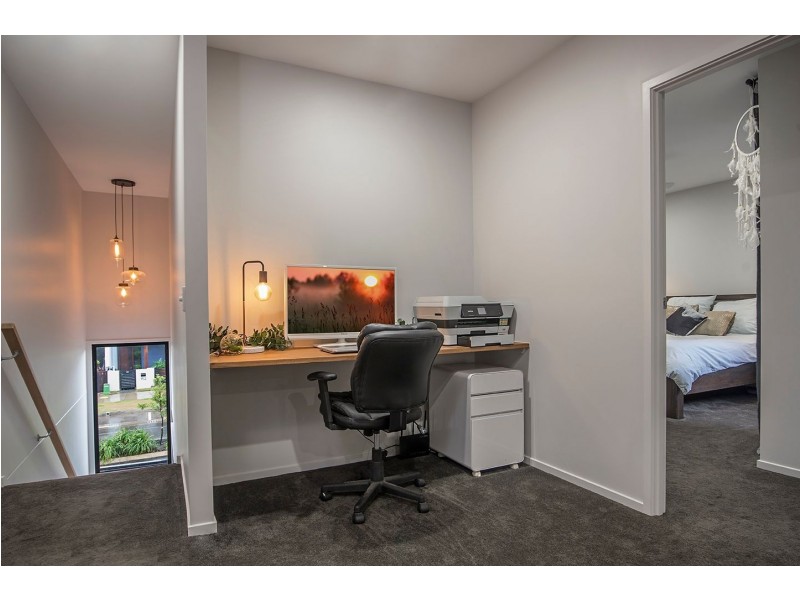 21 Round Bush Crescent, Maroochydore QLD 4558