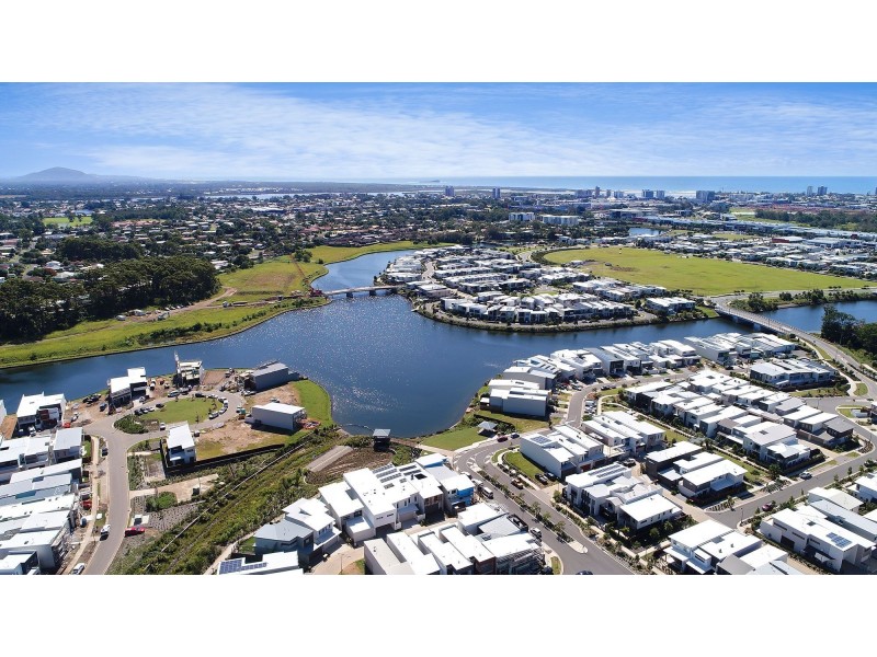 21 Round Bush Crescent, Maroochydore QLD 4558