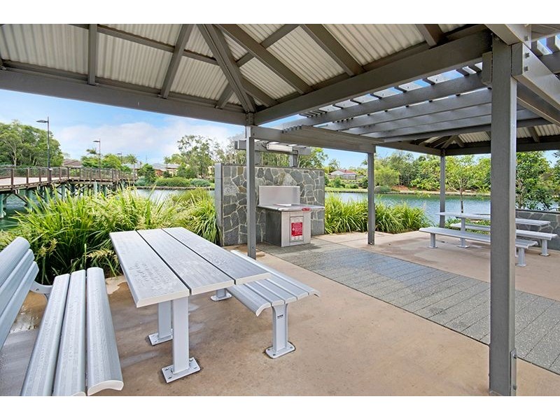 13 Round Bush Crescent, Maroochydore QLD 4558
