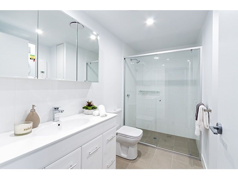 **UNDER APPLICA Osborne Road, Mitchelton QLD 4053