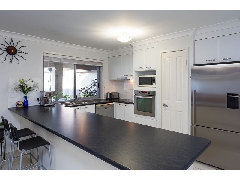4 Forrest Street, Redland Bay QLD 4165