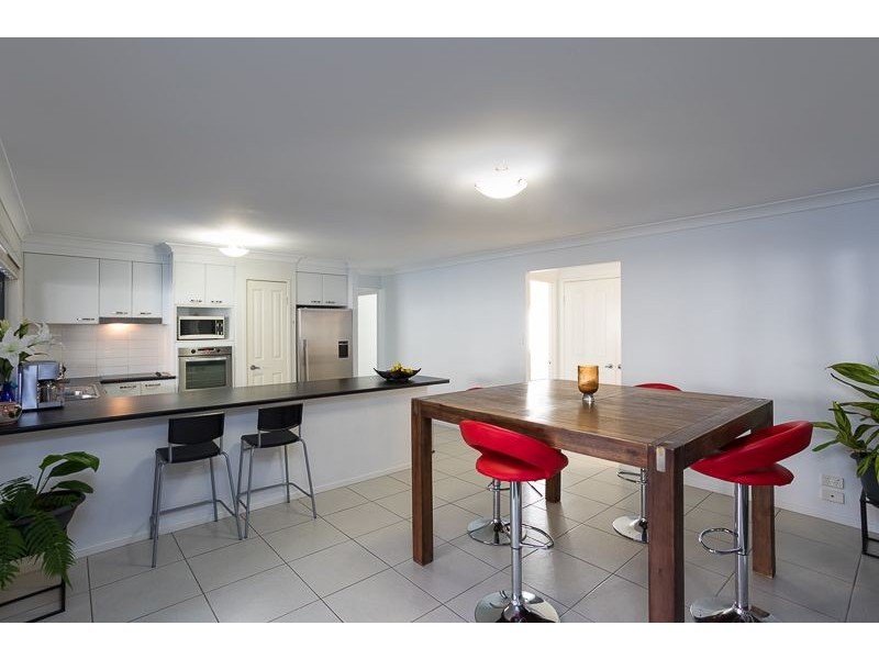4 Forrest Street, Redland Bay QLD 4165