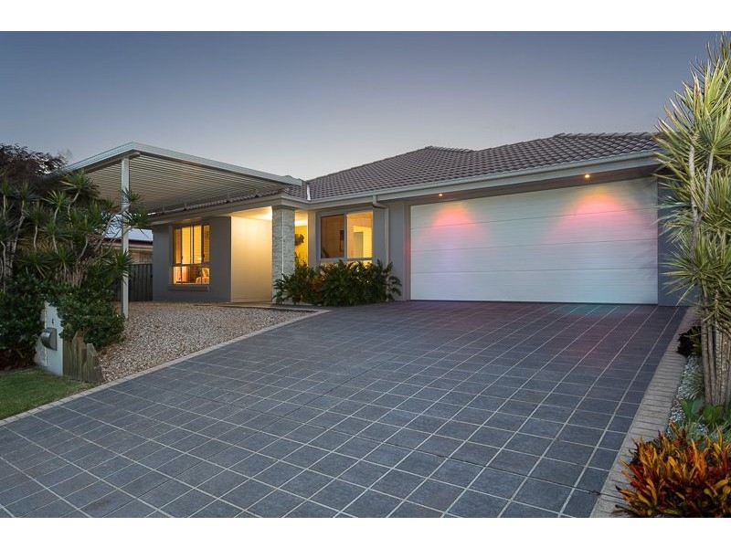 4 Forrest Street, Redland Bay QLD 4165