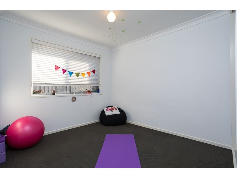 4 Forrest Street, Redland Bay QLD 4165