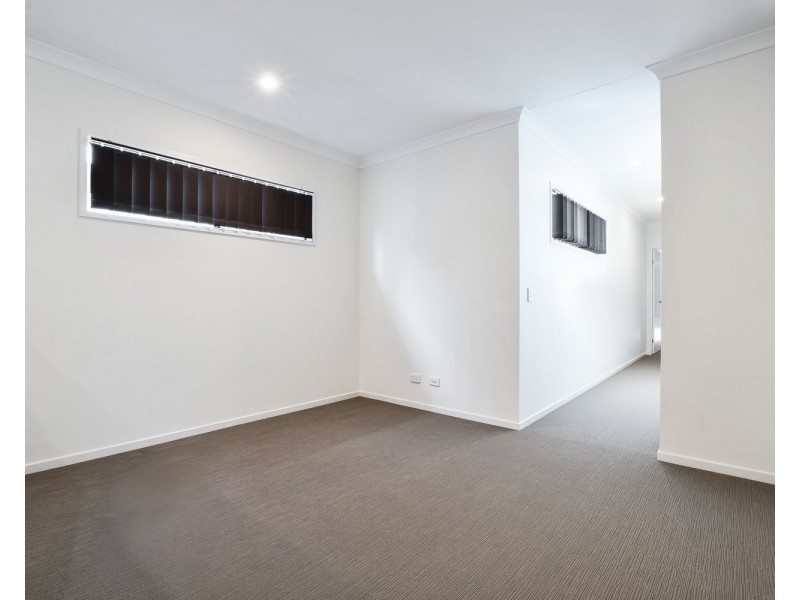 24 Prosperity Drive, Birtinya QLD 4575