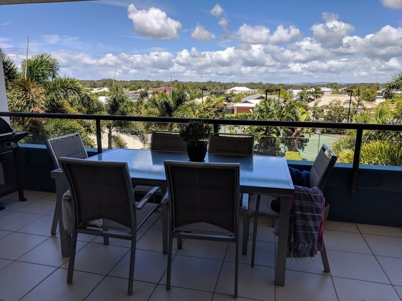 33/4 Grand Parade, Kawana Island QLD 4575