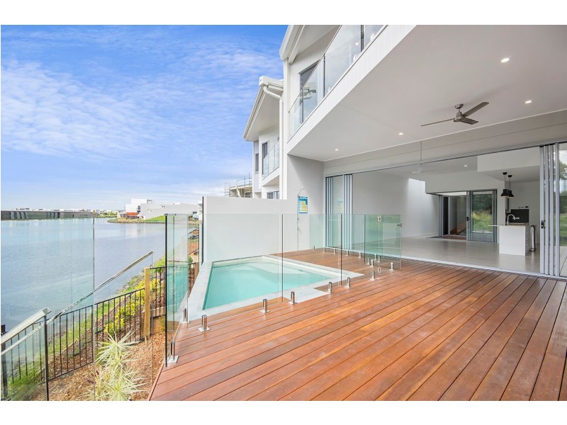 18 Osborne Circuit, Maroochydore QLD 4558