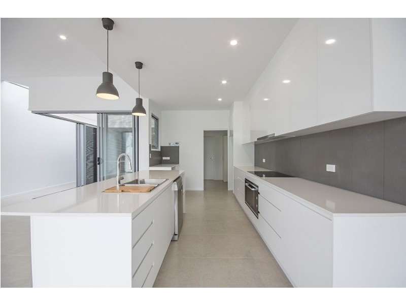 18 Osborne Circuit, Maroochydore QLD 4558