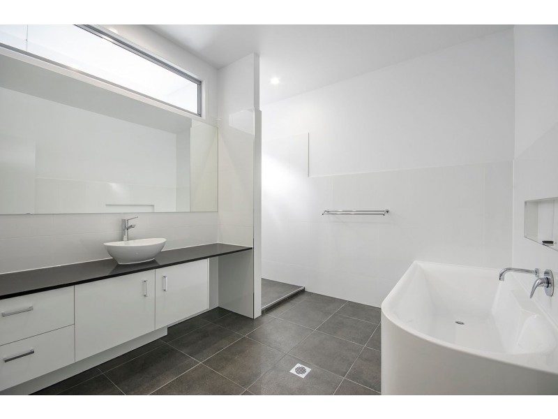 18 Osborne Circuit, Maroochydore QLD 4558