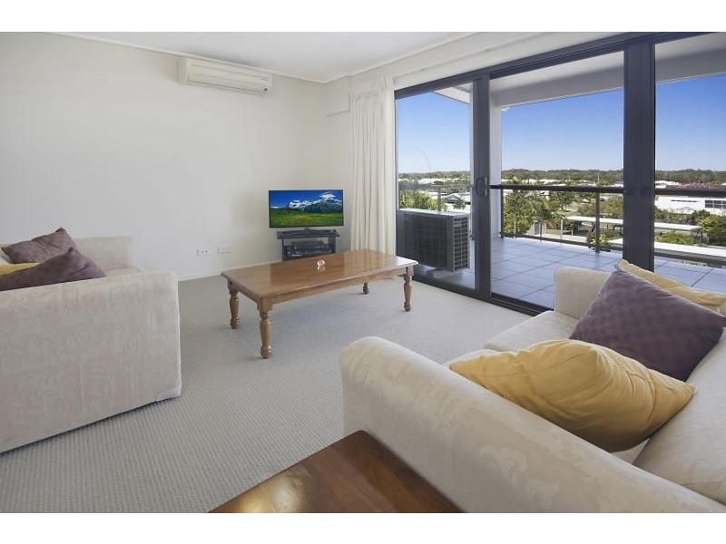 52/4 Grand Parade, Kawana Island QLD 4575