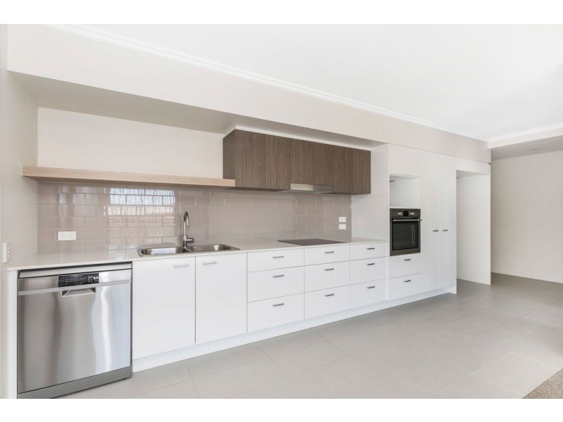 **UNDER APPLICATION** ID: 1560 Lutwyche Road, Lutwyche QLD 4030