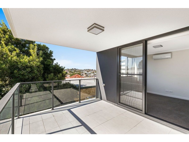 **UNDER APPLICATION** ID: 1560 Lutwyche Road, Lutwyche QLD 4030