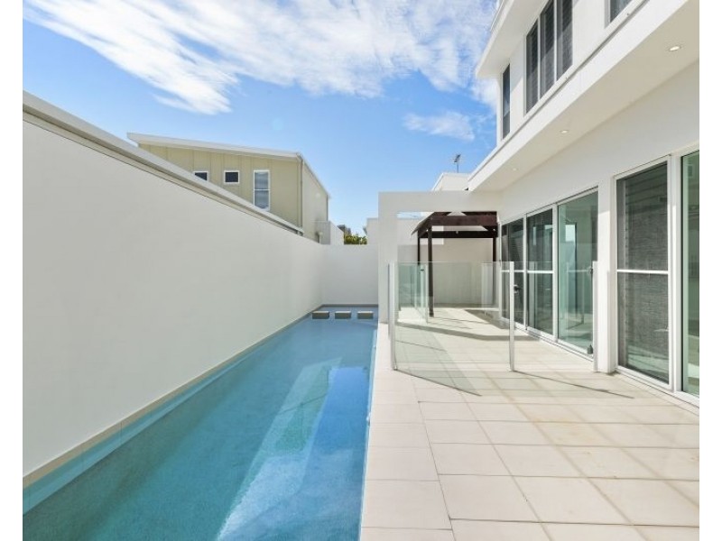 A/1 Komodo Court, Kawana Island QLD 4575