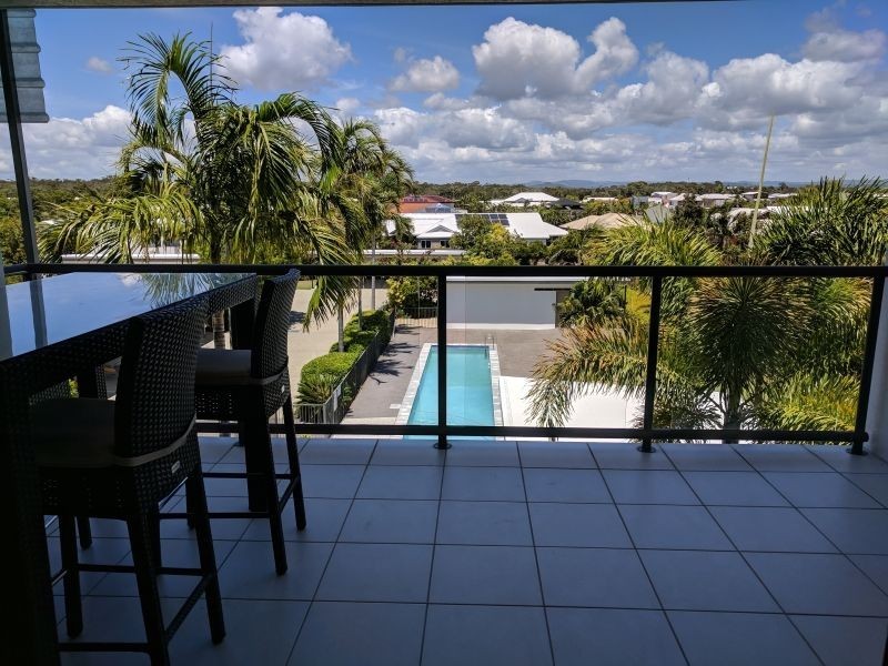 4 Grand Parade, Kawana Island QLD 4575