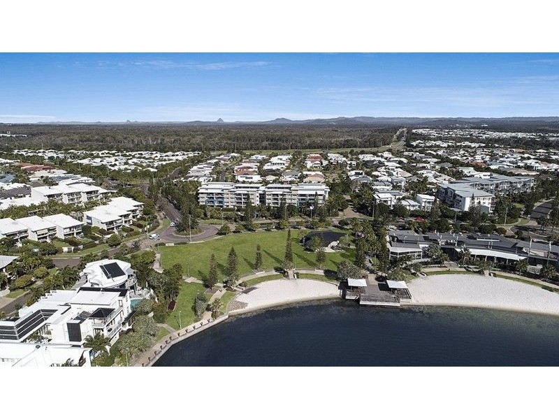 4 Grand Parade, Kawana Island QLD 4575